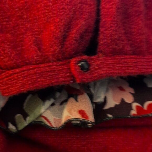 Anthropology knitted & knotted red wool shrug  floral silk accent Women's size m - Picture 7 of 8